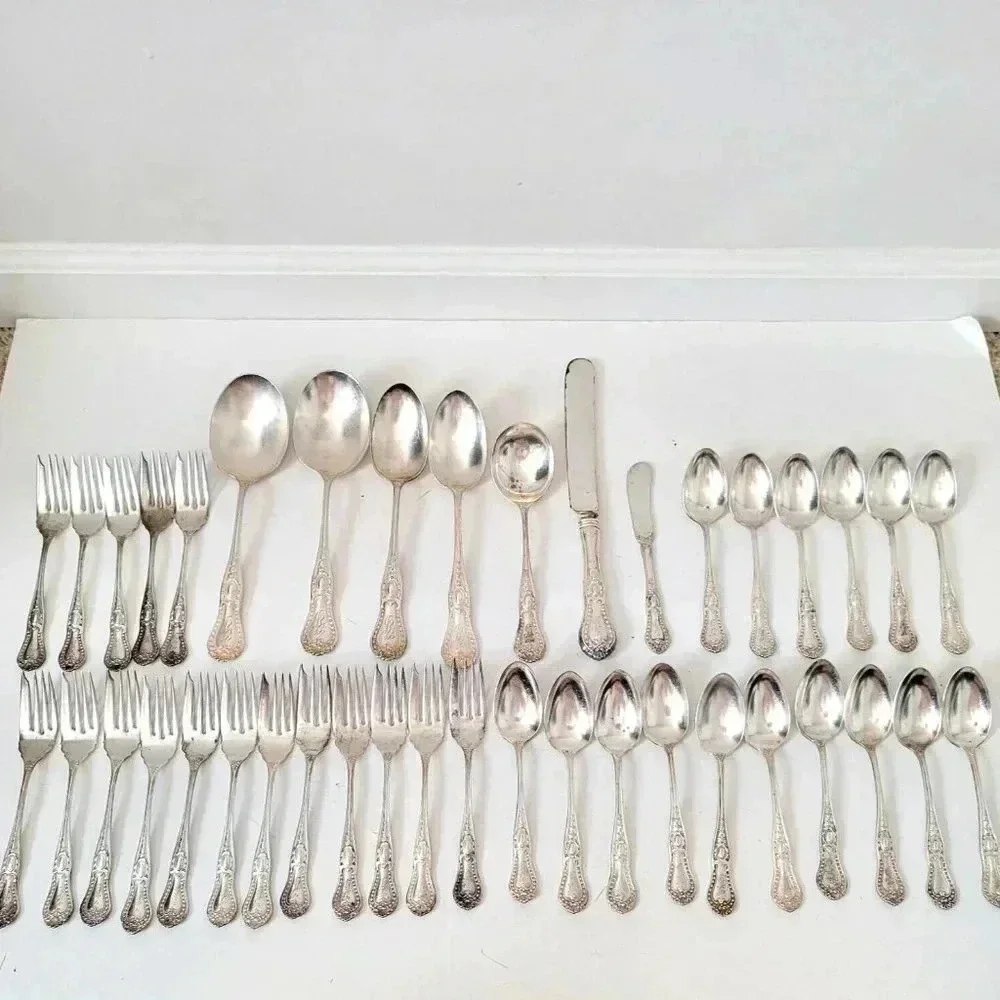 E.H.H. Smith Silver Co Marie Antoinette Silverplate Set of 40 1900's Mon…